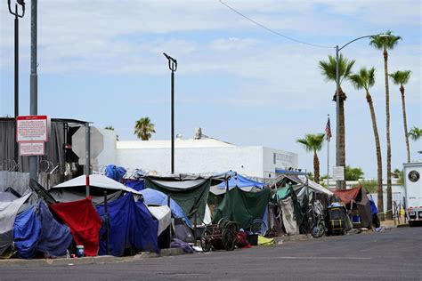 Phoenix finishes clearing downtown homeless encampment after finding shelter for more than 500